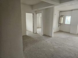 Vând apartament semifinisat în Prundu - etaj 6, bloc nou cu lift