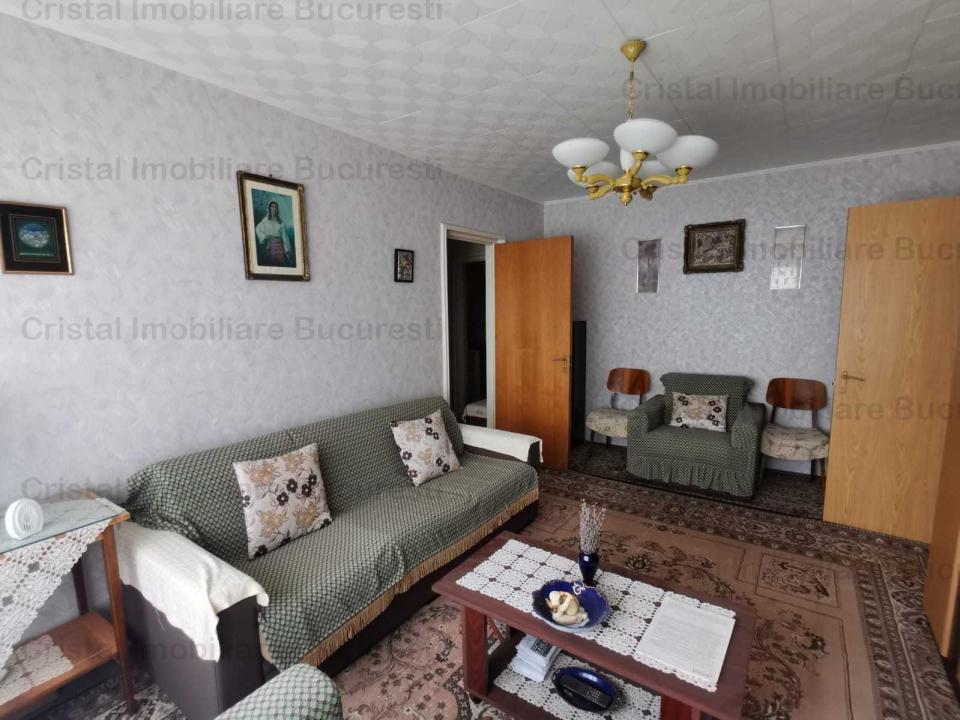 Vand apartament de 3 camere in zona Ozana