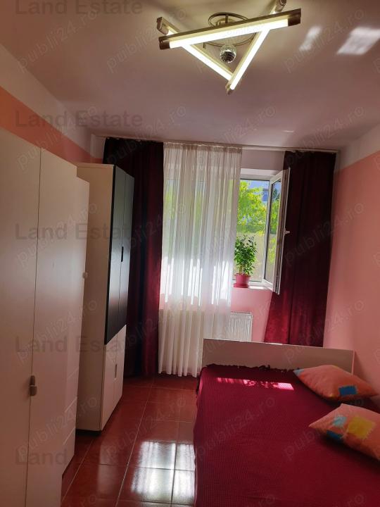 Vanzare apartament - 7 minute metrou 