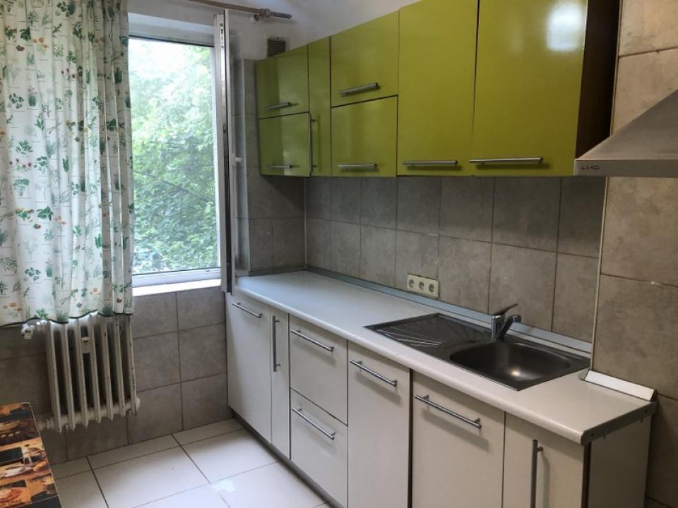 https://allimob.ro/ro/vanzare-apartments-3-camere/ploiesti/apartament-3-camere-in-ploiesti-zona-republicii_2199