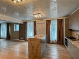 Apartament 4 camere