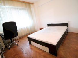 Apartament 3 camere, decomadat, zona Dacia