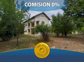 0% Comision Casa-gospodarie cu 5 camere + teren 5297 mp in loc. Vedea, jud Arges