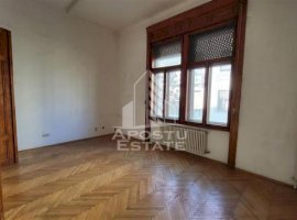 Apartament 4 camere