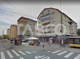 Spatiu comercial cu vitrina 8m si vad pietonal 120 mpu Valea Aurie