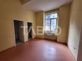 Spatiu comercial sau birouri P+1E 600 mpu utilitati Cetate Alba Iulia