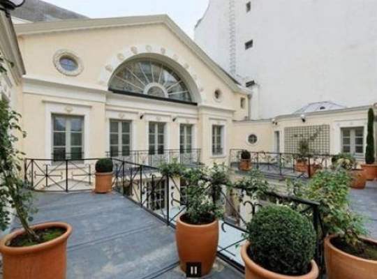 Gerard Depardieu isi vinde hotelul din Paris